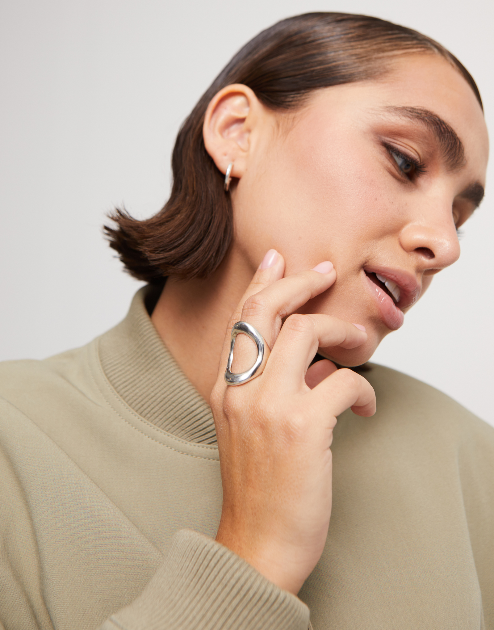 Ring with large central oval, Silver, large thumbnail